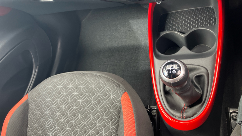 Toyota Aygo X 1.0 VVT-i Edge 5dr Petrol Hatchback